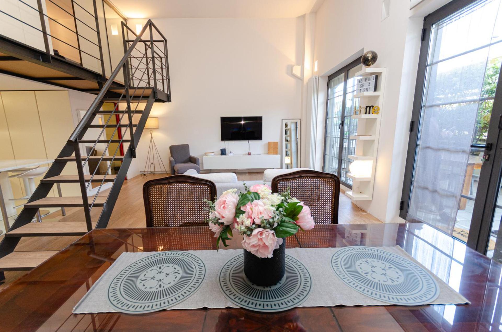 Vivimihome Loft Su Due Livelli Con Terrazzo Milano Exteriör bild